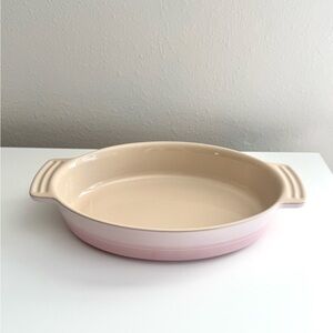 Le Creuset Oval Baking Dish Shell Pink Rare - Medium (1 9/10 qt.)